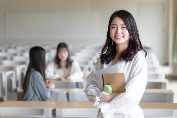 大学生 イメージ